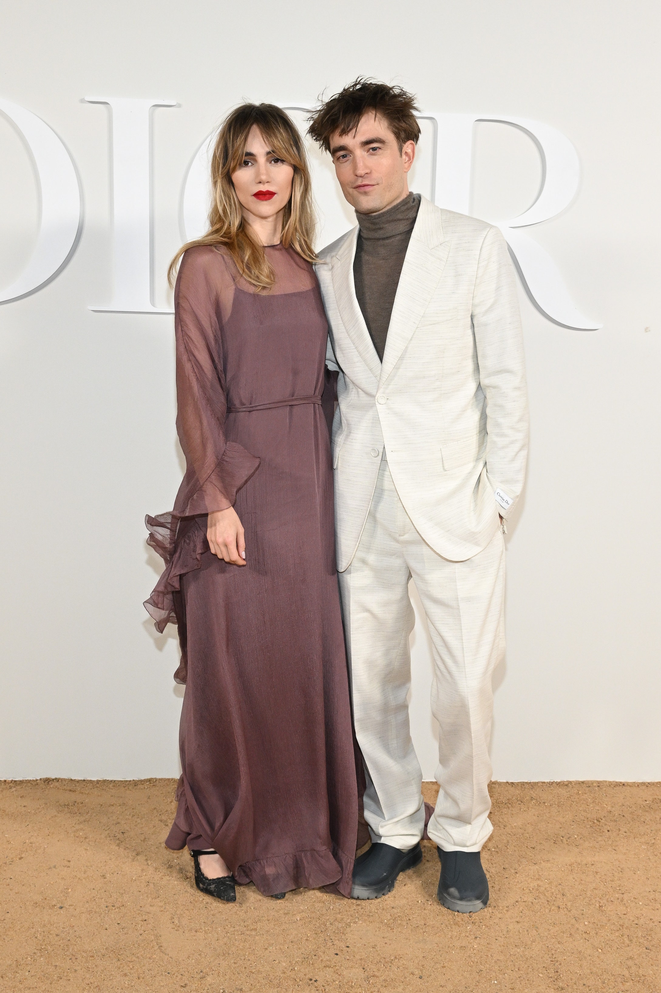 Twilight Romance: Robert Pattinson, Suki Waterhouse, And Other Relationships Twilight Romance: Robert Pattinson, Suki Waterhouse, And Other Relationships