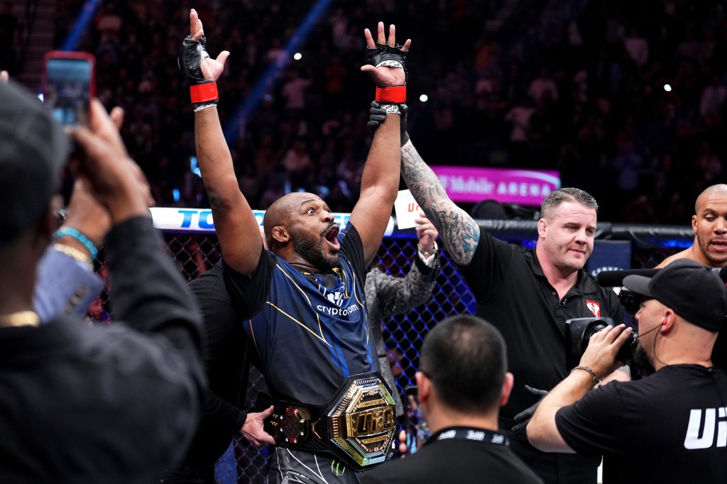 UFC Heavyweight's Anger At Jon Jones' Heavyweight Move UFC Heavyweight's Anger At Jon Jones' Heavyweight Move
