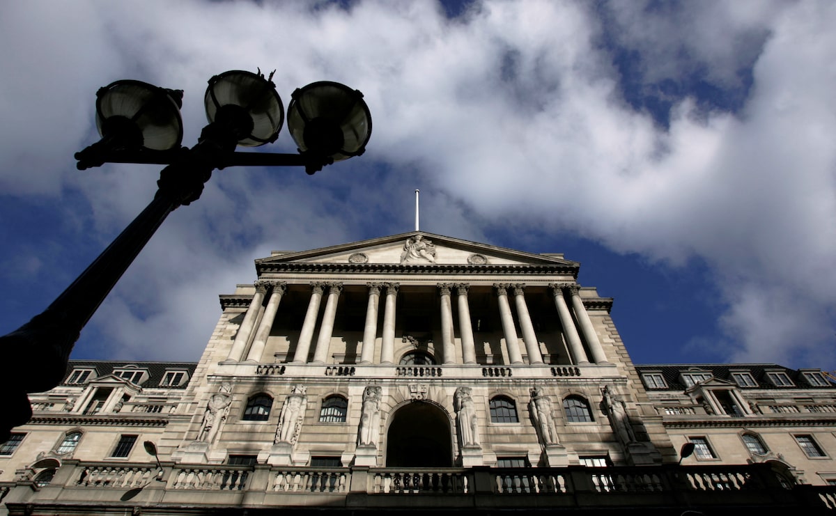 UK Inflation Data Prompts Traders To Reduce BOE Rate Cut Expectations, Sterling Gains UK Inflation Data Prompts Traders To Reduce BOE Rate Cut Expectations, Sterling Gains