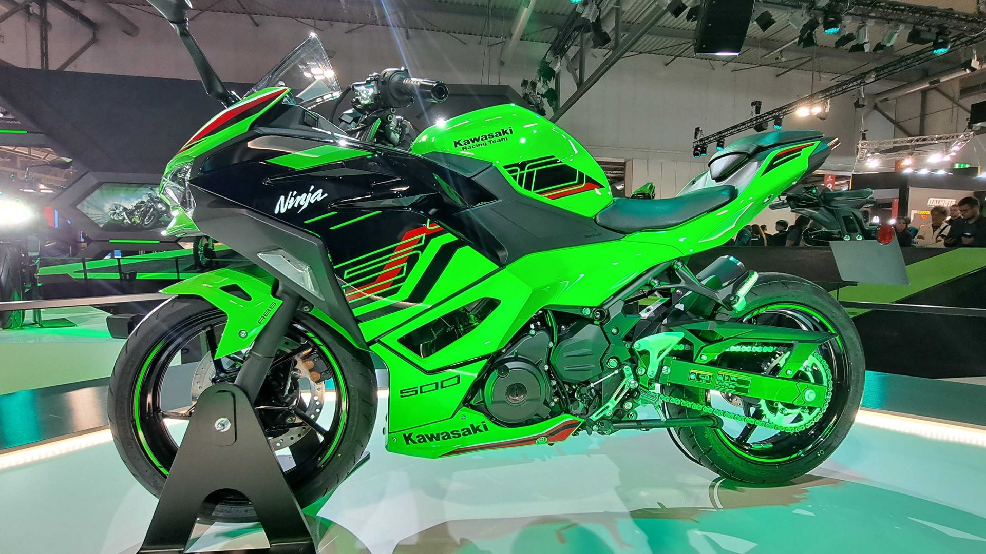 Ulasan Kawasaki Ninja 500 & 500 SE 2025: Harga, Fitur, Dan Spesifikasi Ulasan Kawasaki Ninja 500 & 500 SE 2025: Harga, Fitur, Dan Spesifikasi