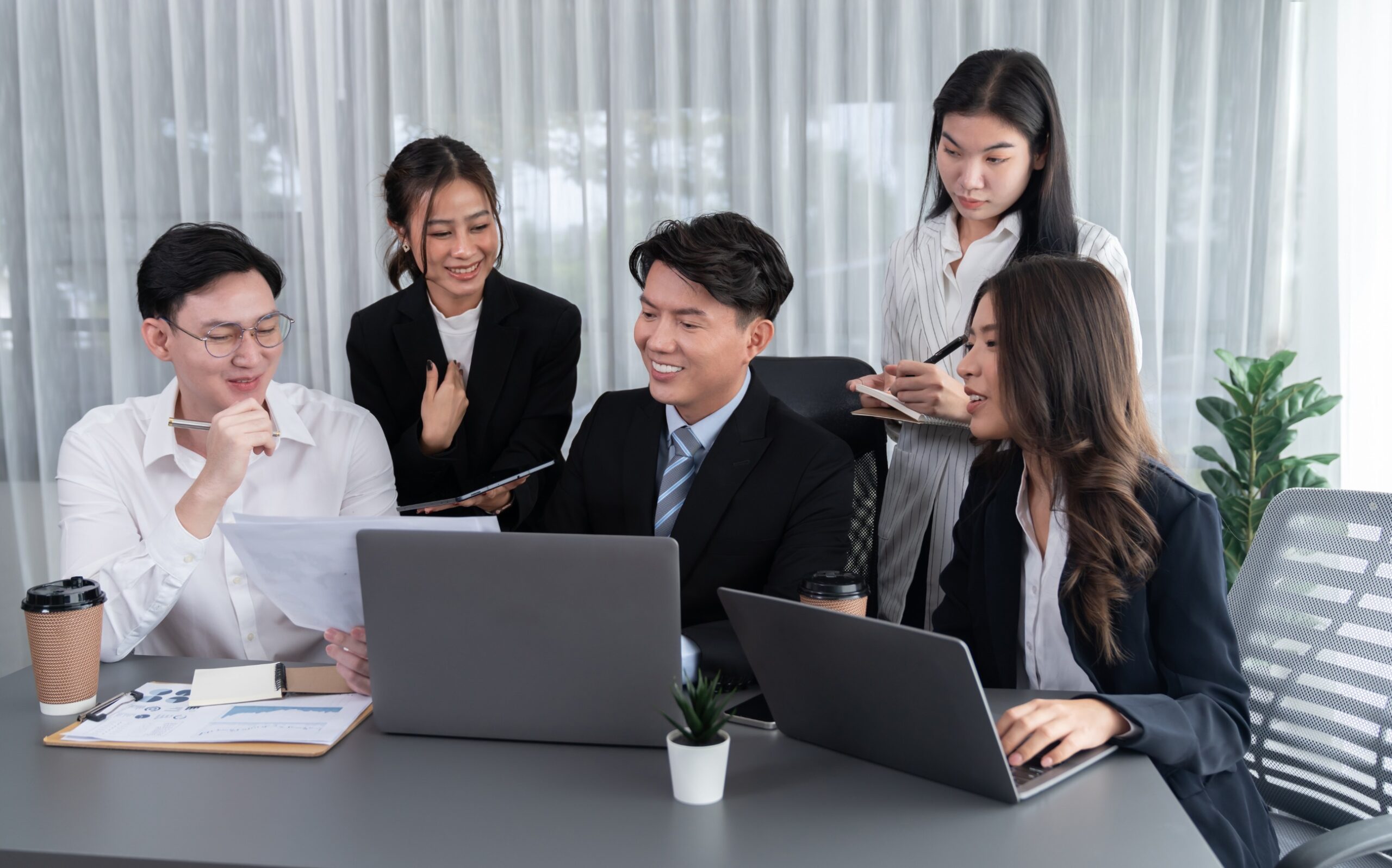 Understanding The Crucial Role Of Middle Managers In Organizations Understanding The Crucial Role Of Middle Managers In Organizations