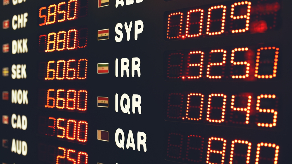 Understanding The Dollar's Decline And Its Effect On Asian Currencies Understanding The Dollar's Decline And Its Effect On Asian Currencies