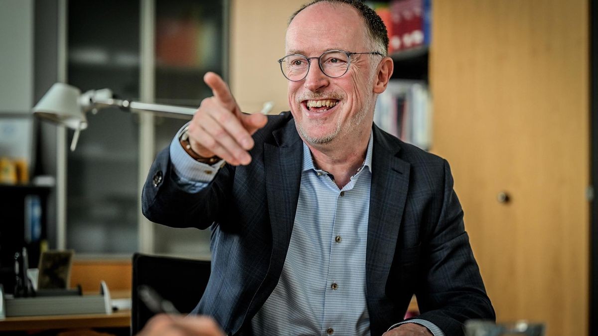 Uni Duisburg-Essen: Mitarbeiterin Gesteht Bestechung – Details Zum Skandal Uni Duisburg-Essen: Mitarbeiterin Gesteht Bestechung – Details Zum Skandal