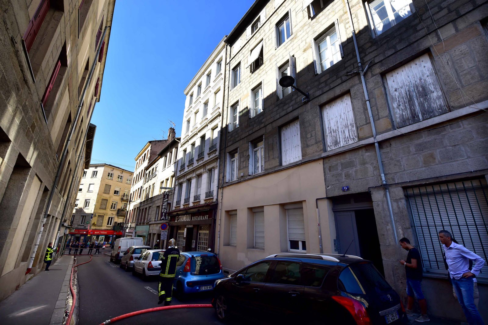 Véhicule Projeté Contre Un Mur À Dijon (rue Michel-Servet) : Le Conducteur Avoue Les Faits Véhicule Projeté Contre Un Mur À Dijon (rue Michel-Servet) : Le Conducteur Avoue Les Faits