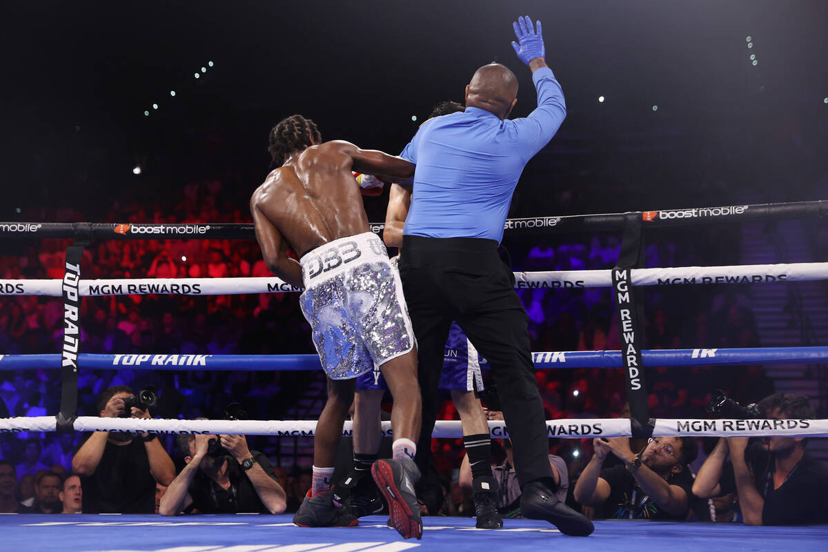Vergil Ortiz Jr. Predicts Canelo Alvarez Victory Over Terence Crawford Vergil Ortiz Jr. Predicts Canelo Alvarez Victory Over Terence Crawford