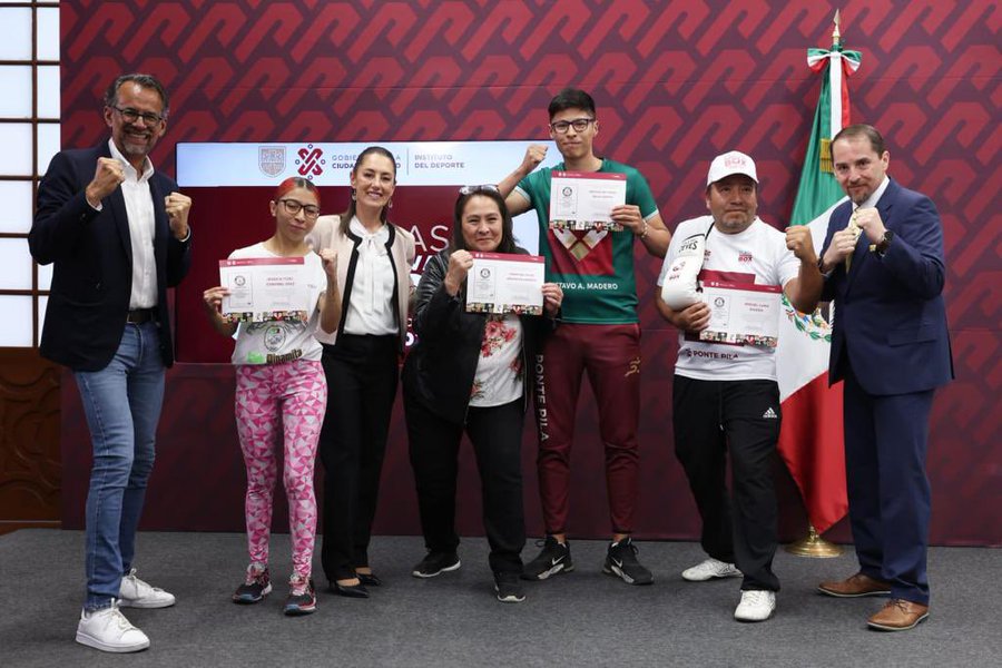Vive La Clase Nacional De Boxeo En El Zócalo A Través De Estas Fotos Vive La Clase Nacional De Boxeo En El Zócalo A Través De Estas Fotos