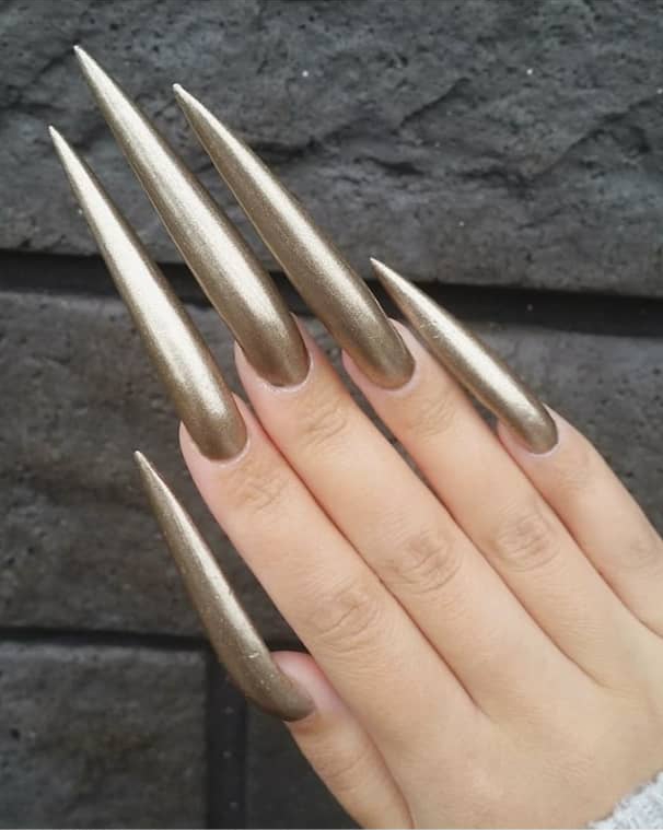 WATCH: The Beauty School Guide To Extra Long Nails WATCH: The Beauty School Guide To Extra Long Nails