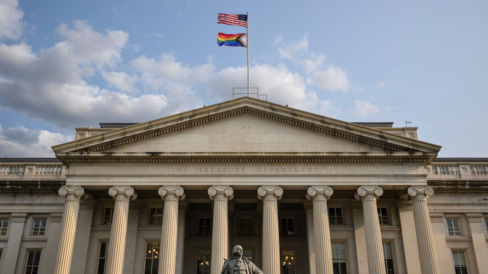 White House Critiques Moody's Decision To Downgrade US Credit Rating White House Critiques Moody's Decision To Downgrade US Credit Rating