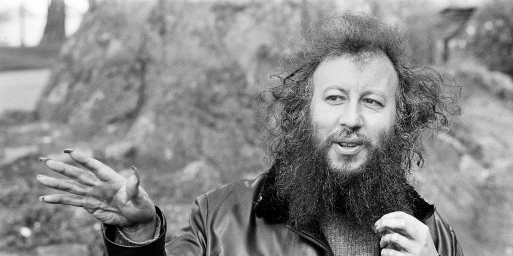 Why Did Peter Green Leave Fleetwood Mac? A Look At His Early Years Why Did Peter Green Leave Fleetwood Mac? A Look At His Early Years