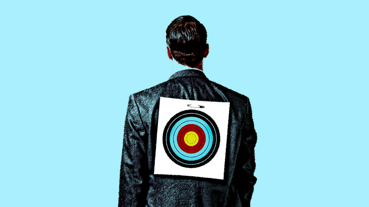 Why Middle Managers Are Essential: Benefits For Companies And Employees Why Middle Managers Are Essential: Benefits For Companies And Employees