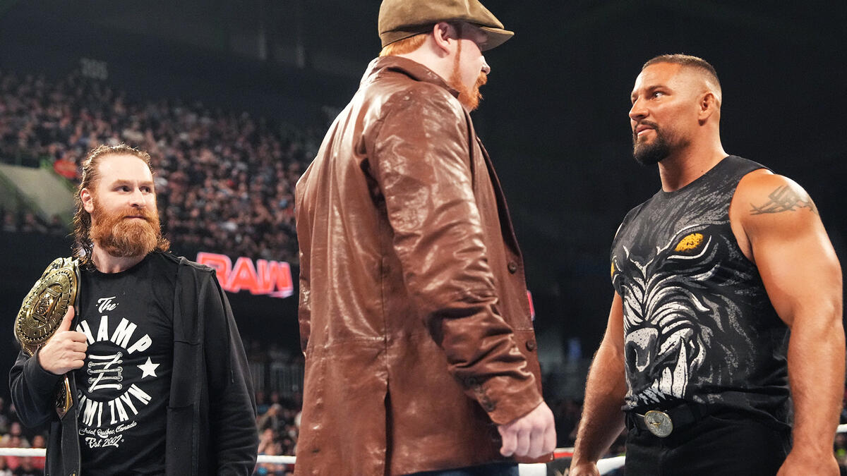 WWE Raw: Rollins, Breakker Target Zayn WWE Raw: Rollins, Breakker Target Zayn