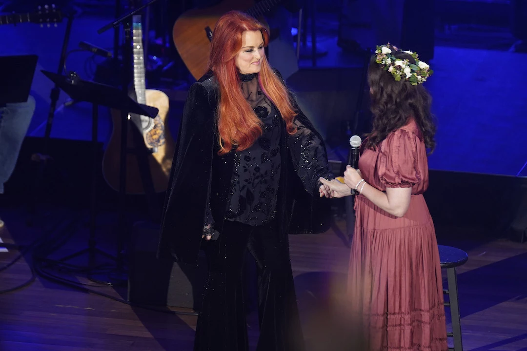 Wynonna & Ashley Judd's Docuseries: Exploring Their Family's Complex Past Wynonna & Ashley Judd's Docuseries: Exploring Their Family's Complex Past