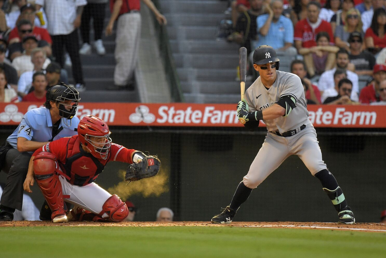 Yankees Defeat Angels; Kochanowicz's Rough Inning The Deciding Factor Yankees Defeat Angels; Kochanowicz's Rough Inning The Deciding Factor