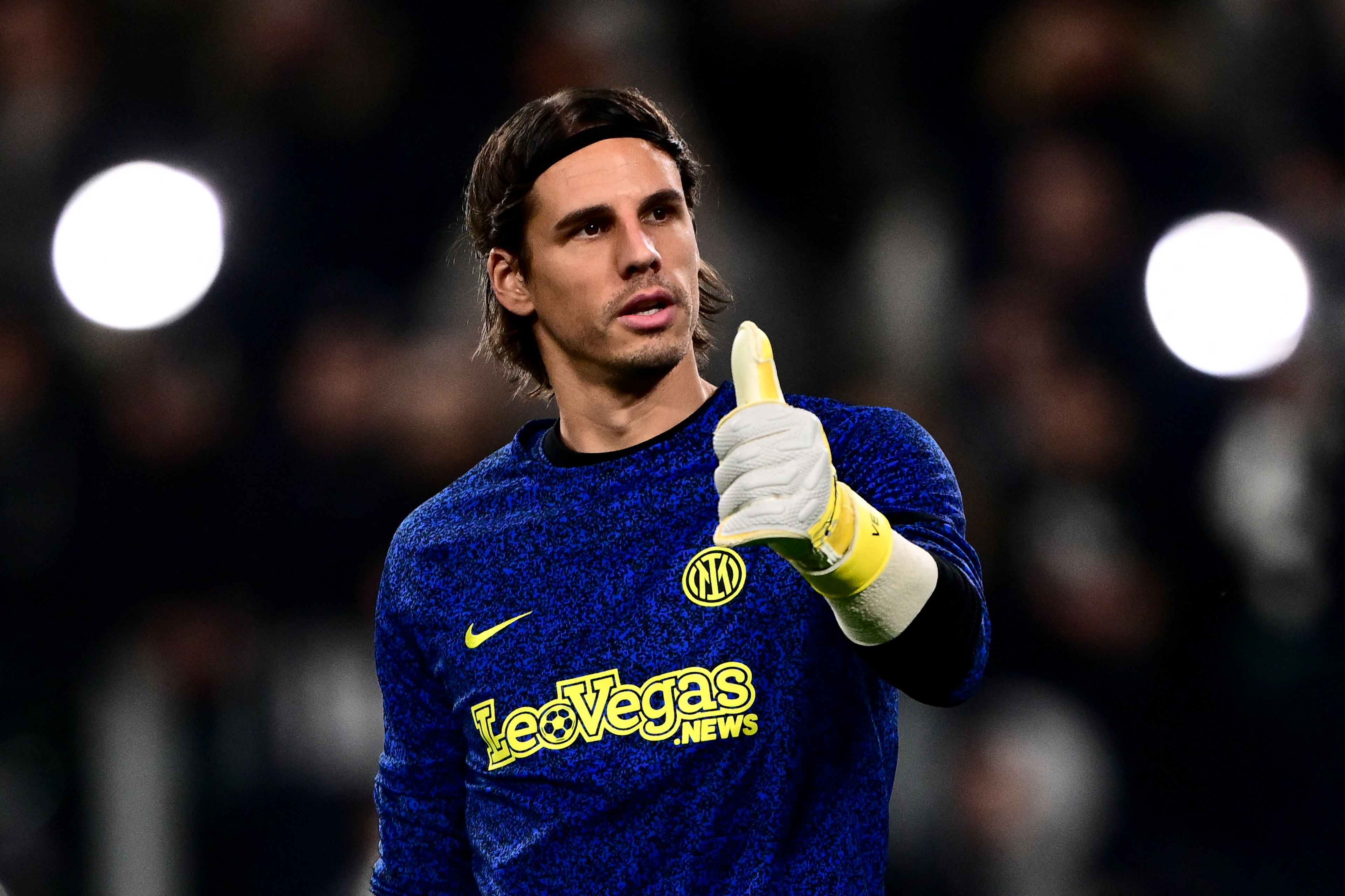 Yann Sommer Injury Blow For Inter: Goalkeeper's Thumb Injury Threatens Key Games Yann Sommer Injury Blow For Inter: Goalkeeper's Thumb Injury Threatens Key Games