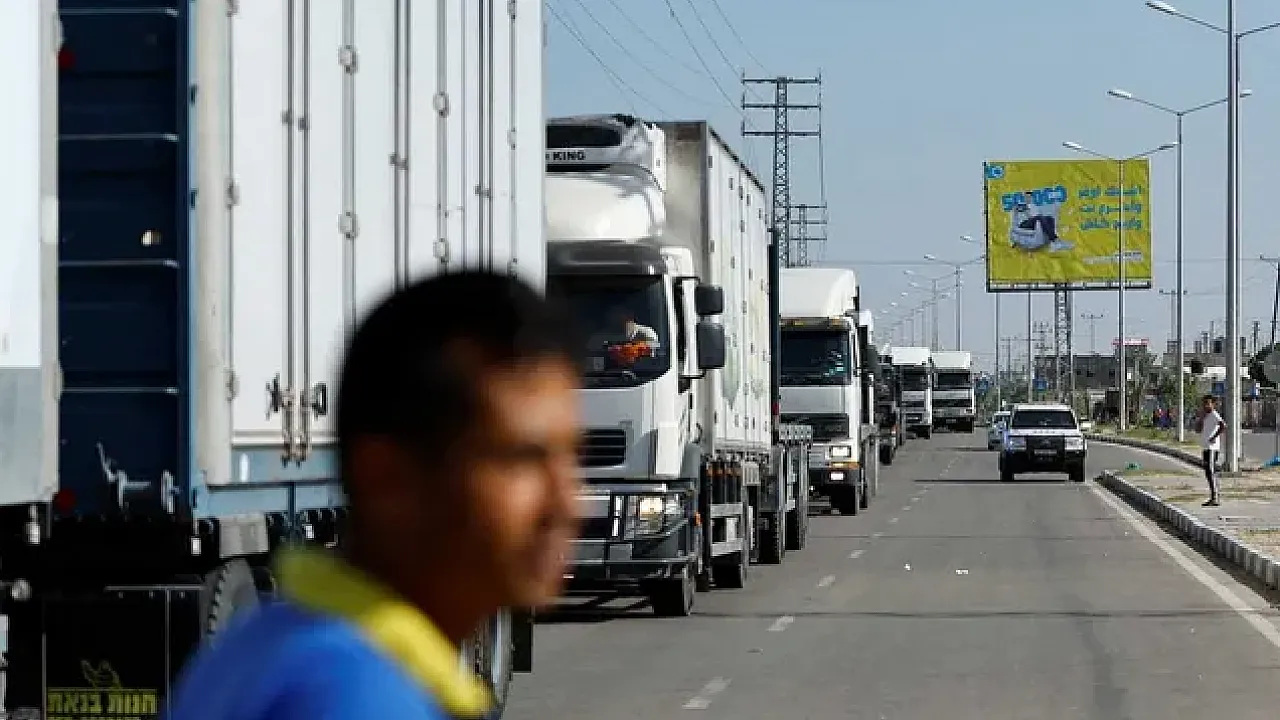 Yardım Tırları Gazze'ye Ulaşıyor: Güncel Durum Yardım Tırları Gazze'ye Ulaşıyor: Güncel Durum