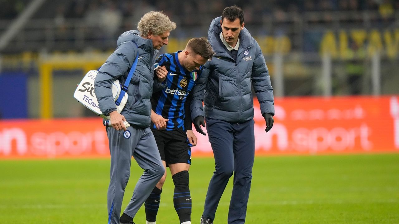 Zielinski Calf Injury: Inter Milan Midfielder Faces Weeks Out Zielinski Calf Injury: Inter Milan Midfielder Faces Weeks Out